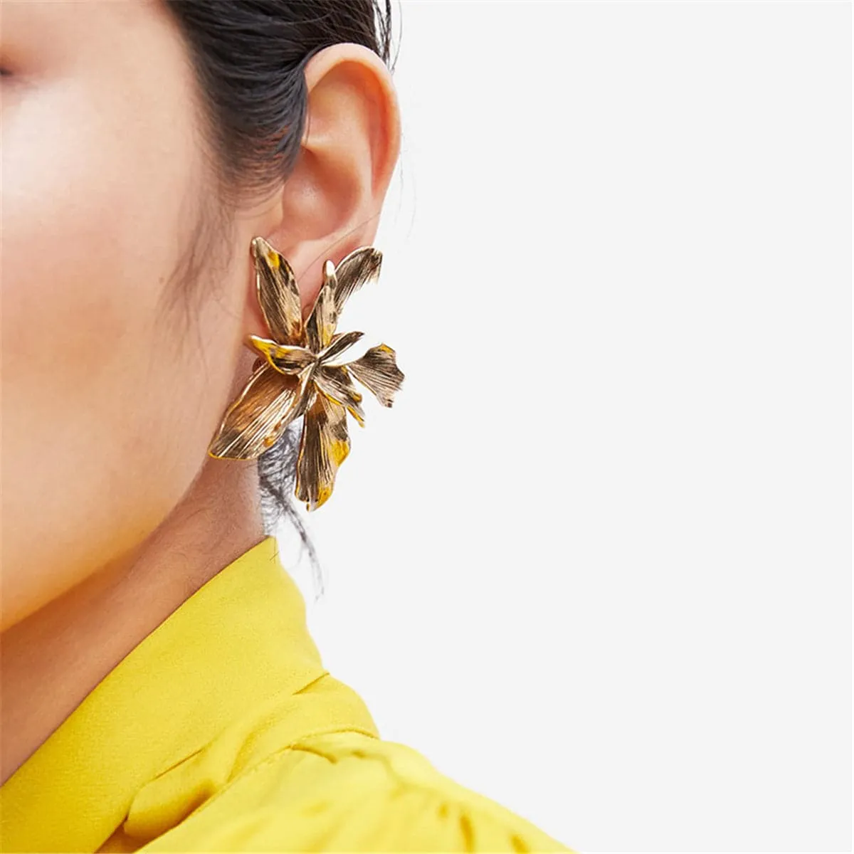 18K Gold-Plated Etched Floral Stud Earrings