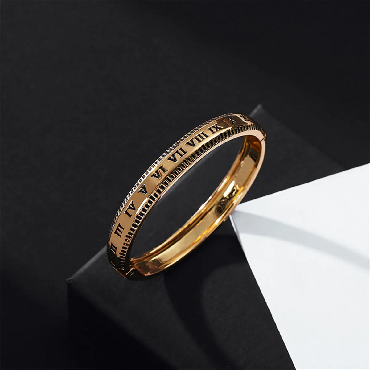 18K Gold-Plated Roman Numerals Hinge Bangle