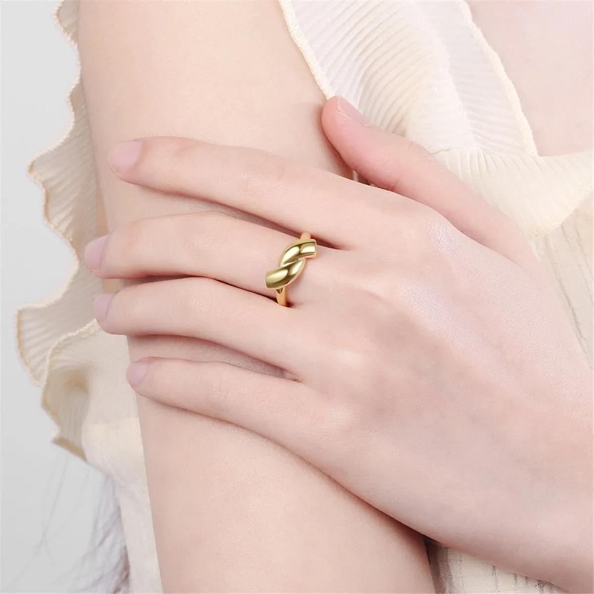 18K Gold-Plated Twisted Smooth Geometric Bypass Ring
