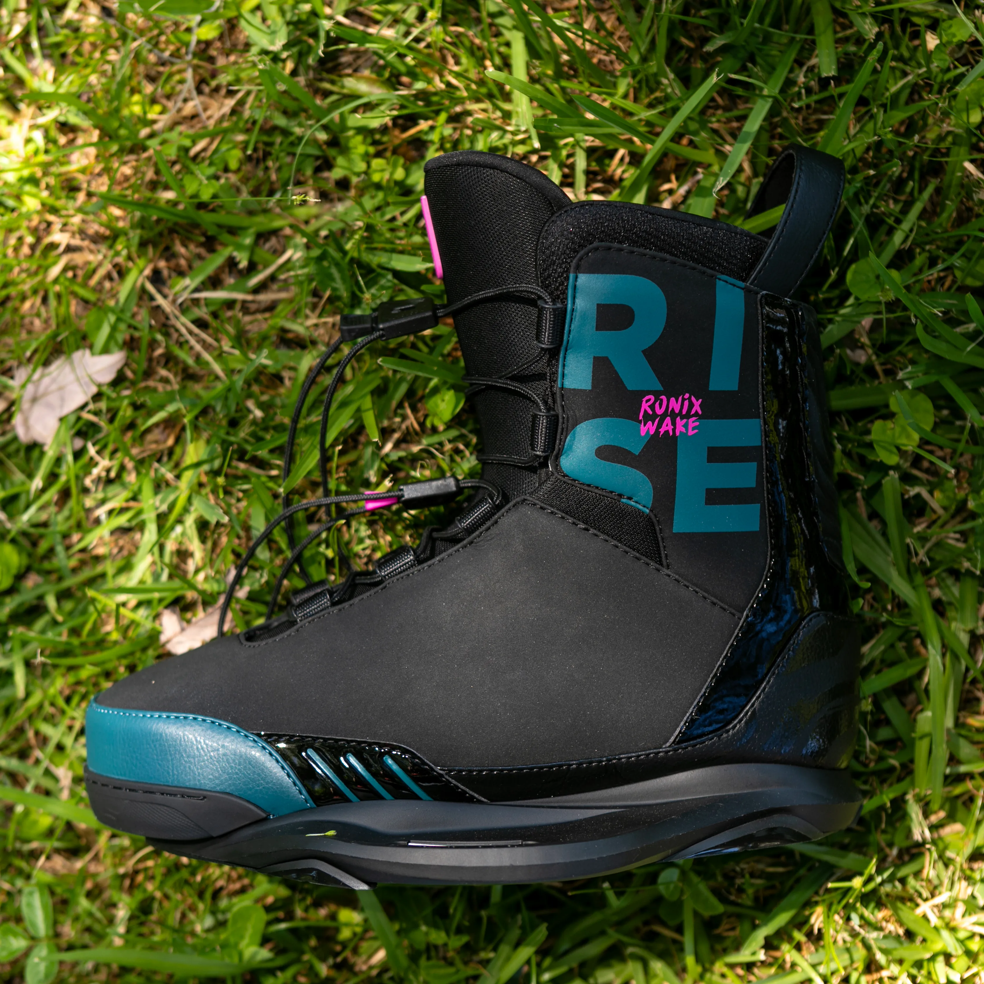 2025 Ronix Rise Intuition Wakeboard Bindings