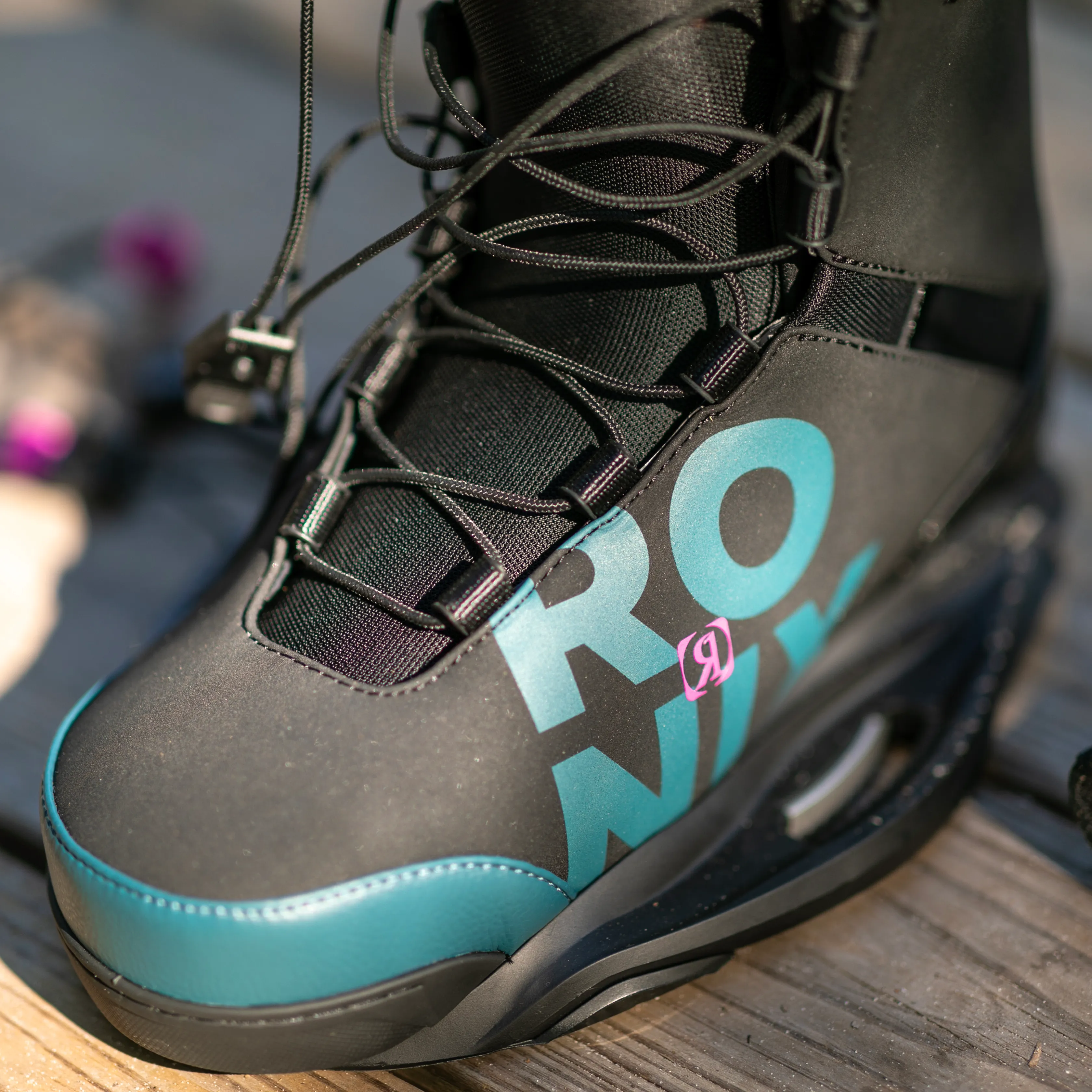 2025 Ronix Rise Intuition Wakeboard Bindings