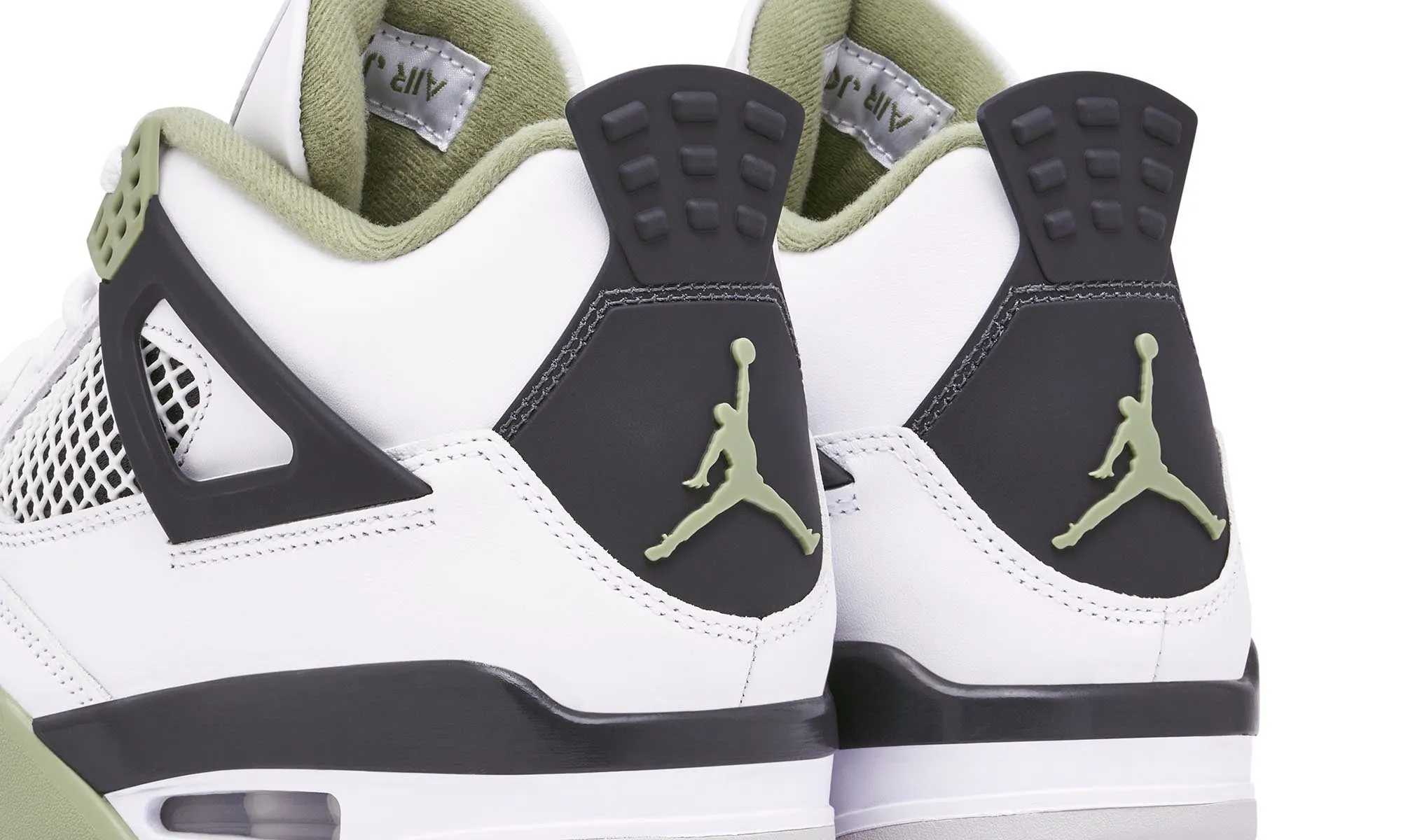 Air Jordan 4 WMNS Retro 'Seafoam'