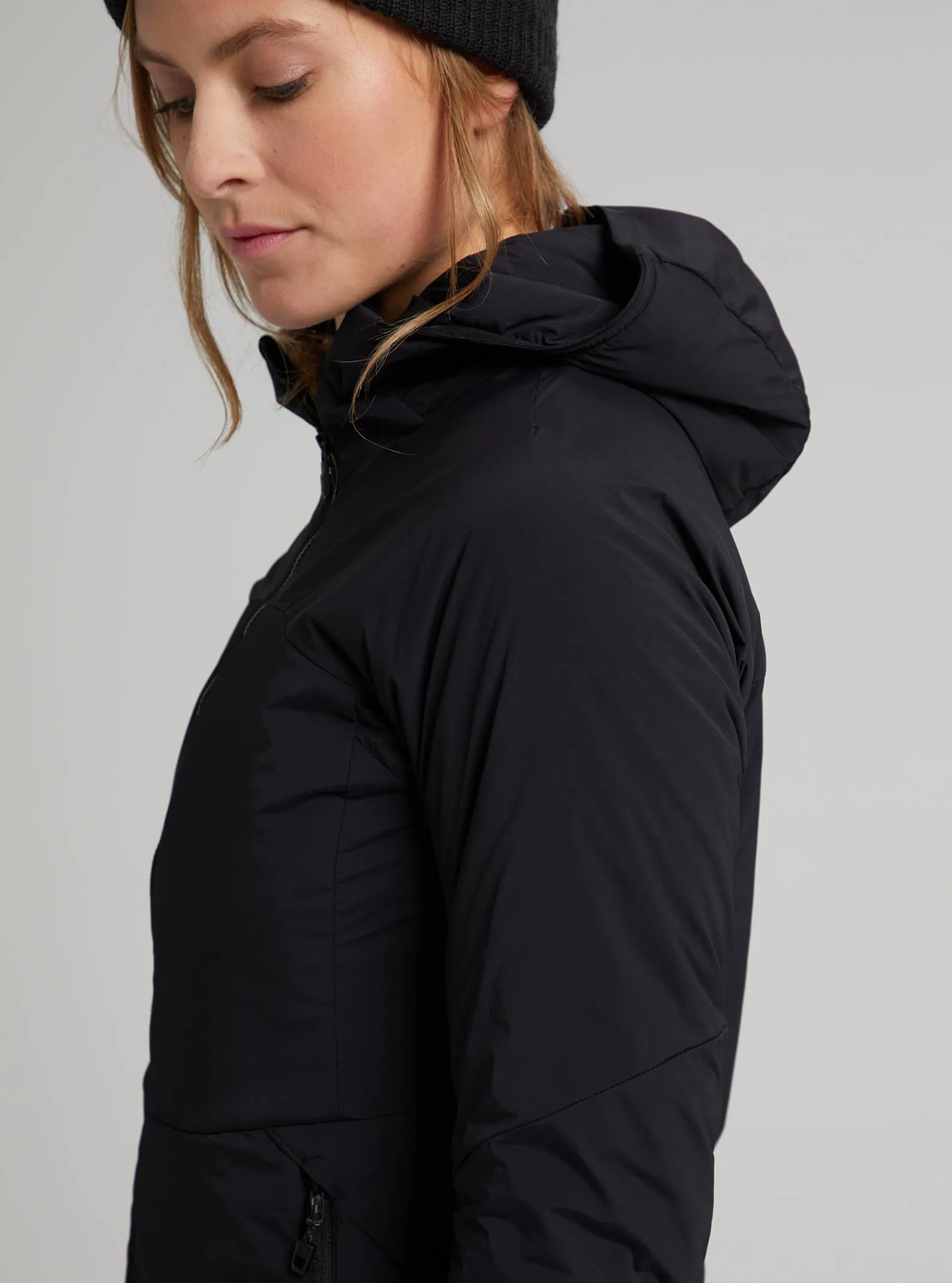 [ak] Helium Hooded Stretch Insulated Snowboard Jacket 2022