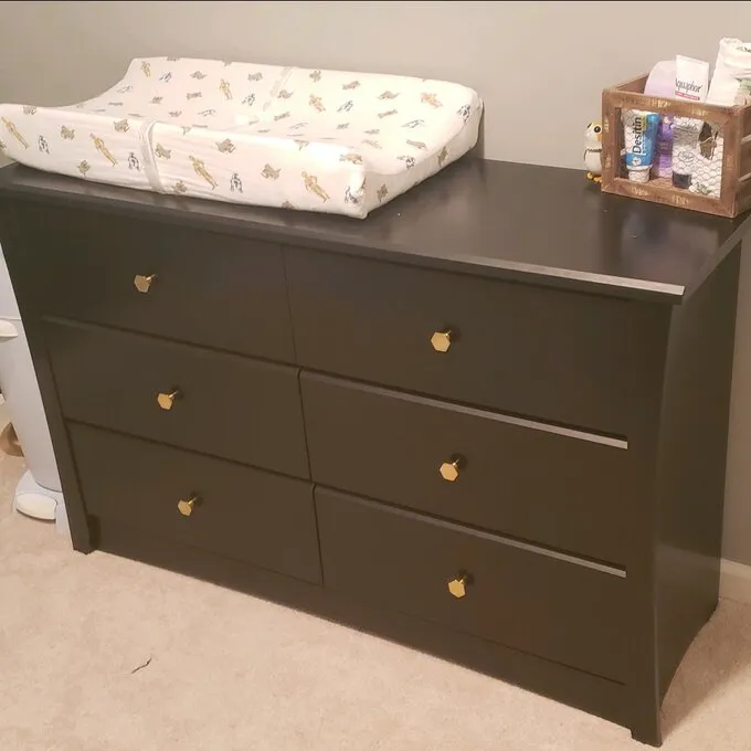 Brand new in box! Storkcraft Crescent 6 Drawer Double Dresser in Espresso! Retails $407 W/Tax!