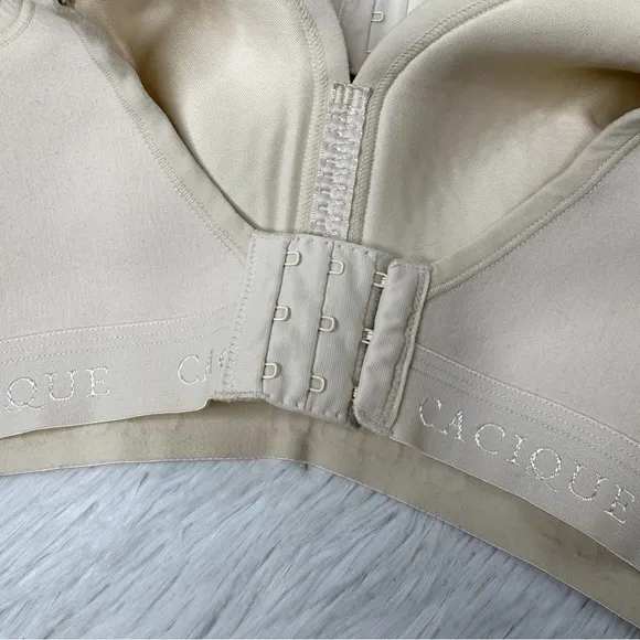 CACIQUE / lot of (2) cream lightly lined no-wire soft comfort bras / 46C