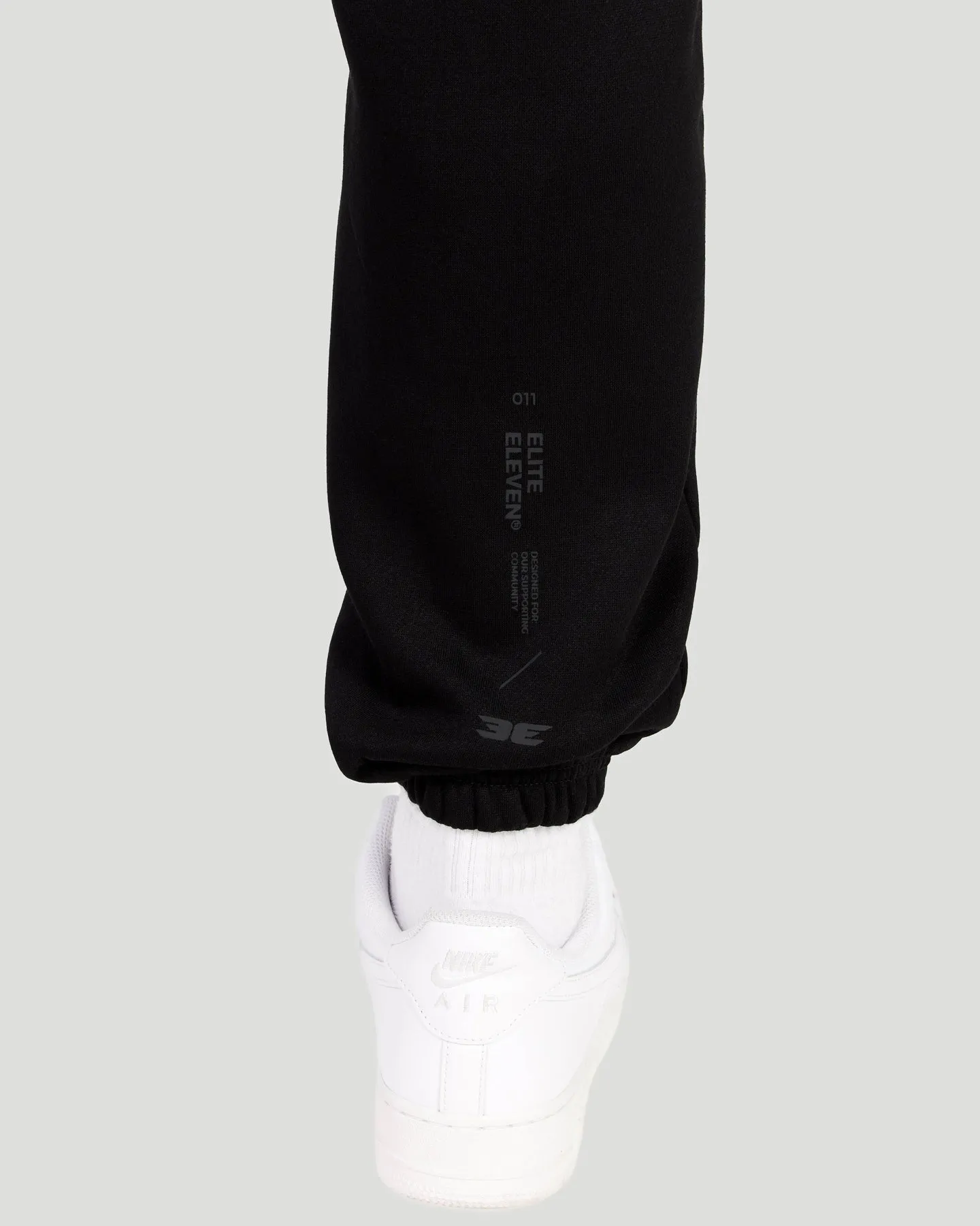 Capital V2 Jogger - Black / Black