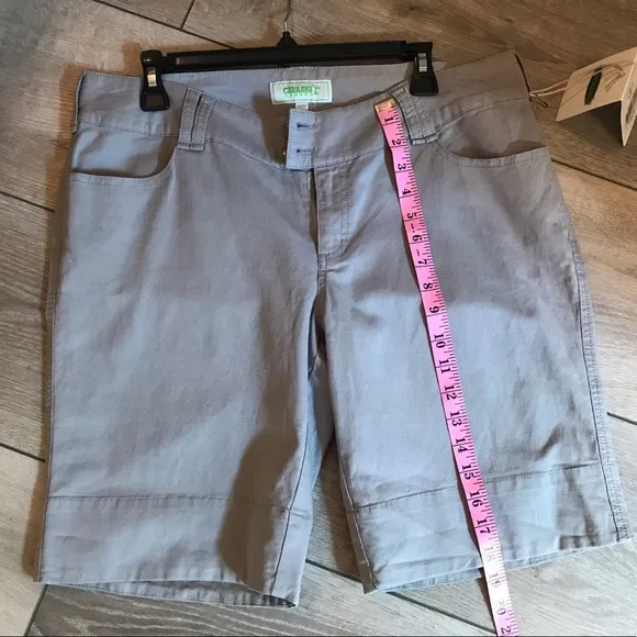 Cariloha Women's Shorts   Size 10   COLOR - GRIFFIN GRAY