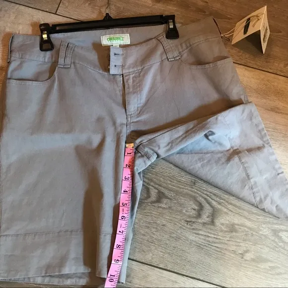 Cariloha Women's Shorts   Size 10   COLOR - GRIFFIN GRAY
