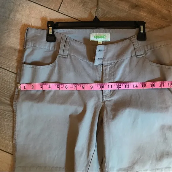 Cariloha Women's Shorts   Size 10   COLOR - GRIFFIN GRAY
