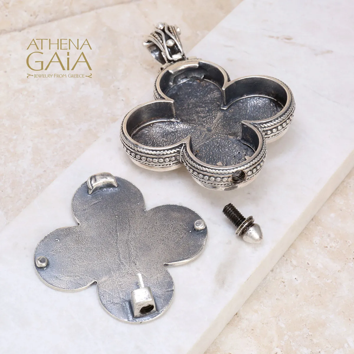 Clover Locket