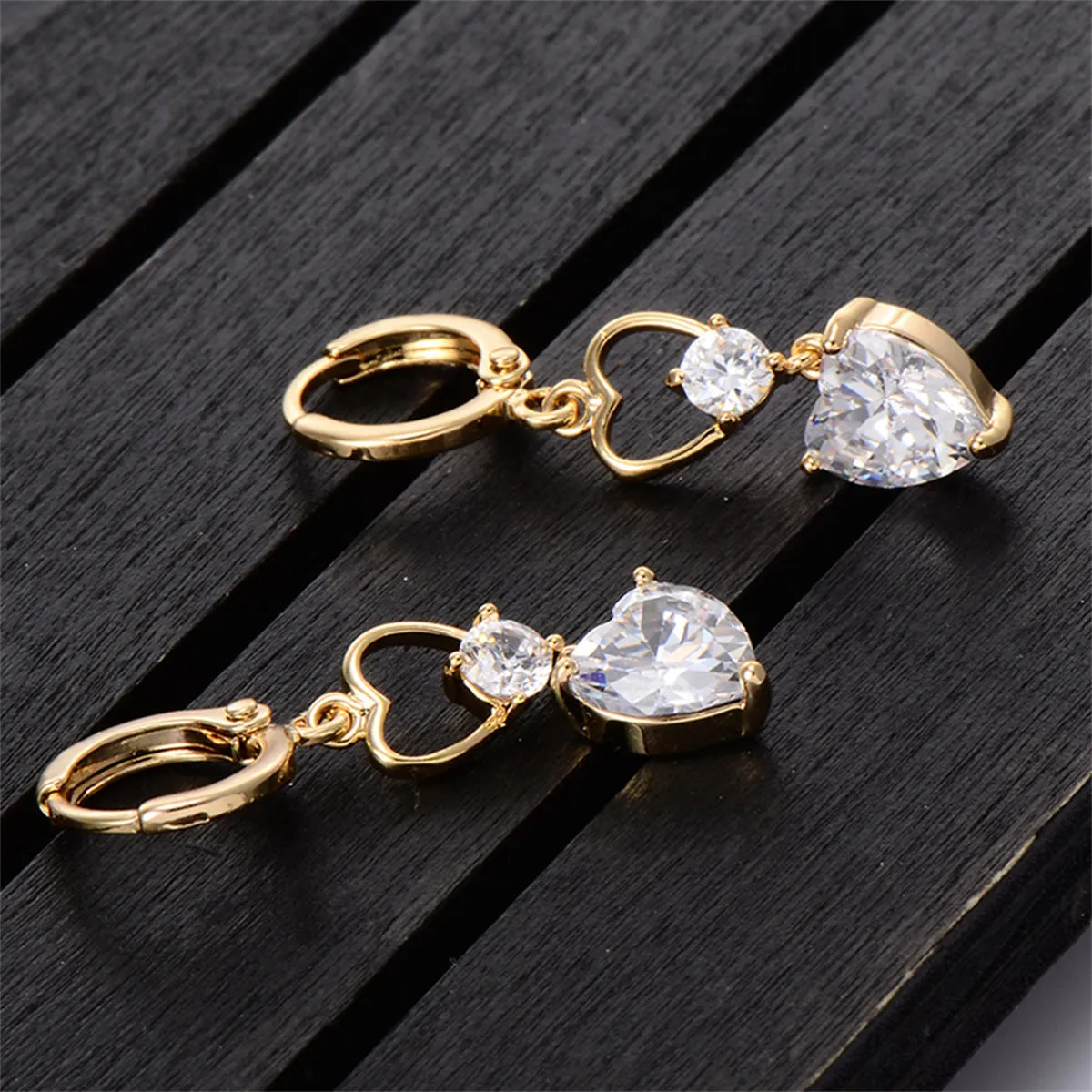 Crystal & Cubic Zirconia 18K Gold-Plated Heart Dangle Earring
