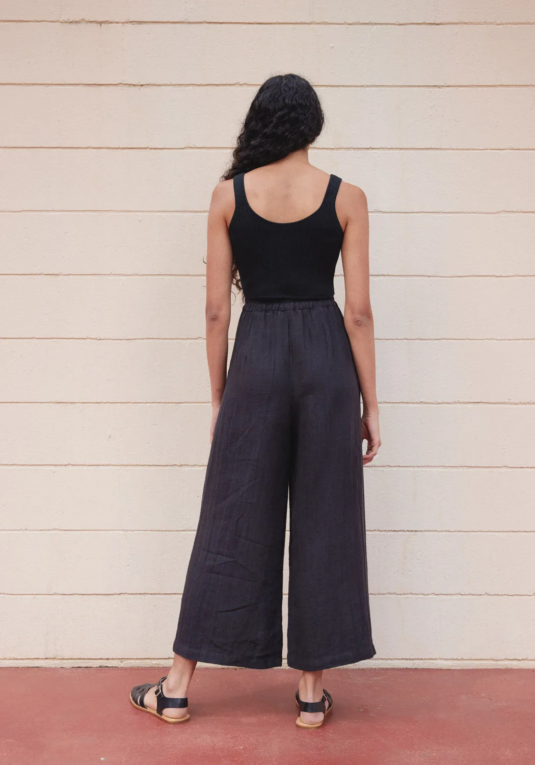 Daniela Tank - Black