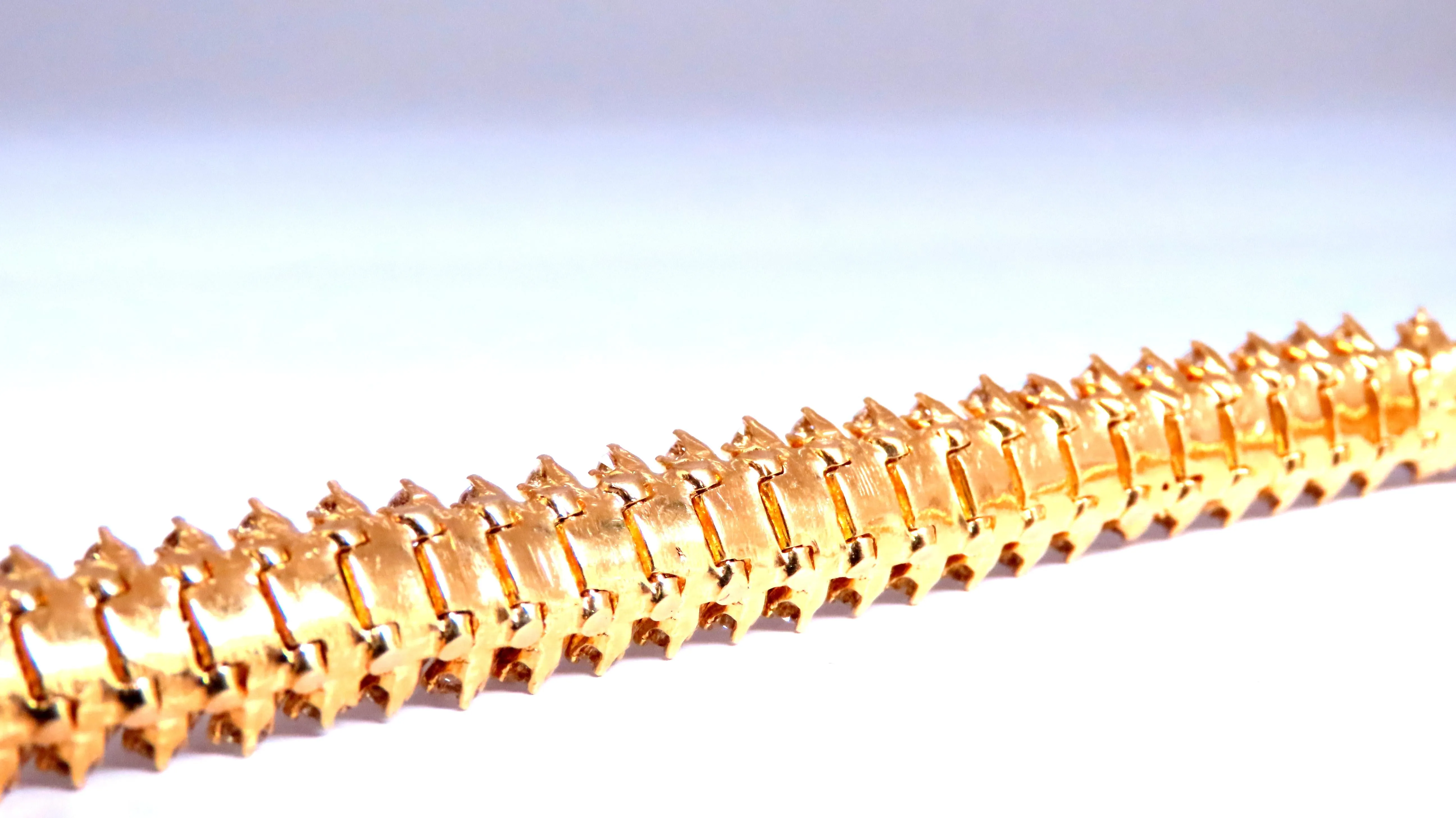 Estate 10ct Natural Round Diamonds Dome Bracelet 18kt Gold 12363