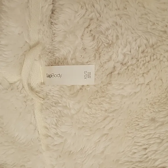 GAP Body Robe Plush Hooded Faux Sherpa Fleece Spa Bath Robe with Pockets Women's