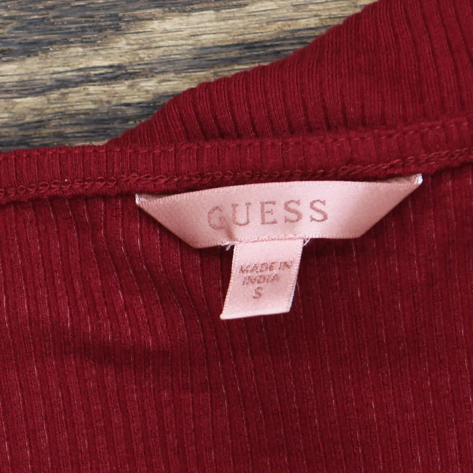 Guess Women's Karlee Jewel-Button Ribbed Henley Top W2YP24KBCO2 Red S