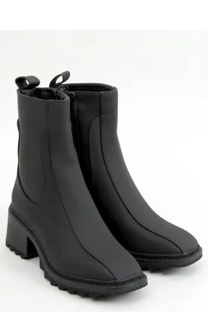 Heel boots