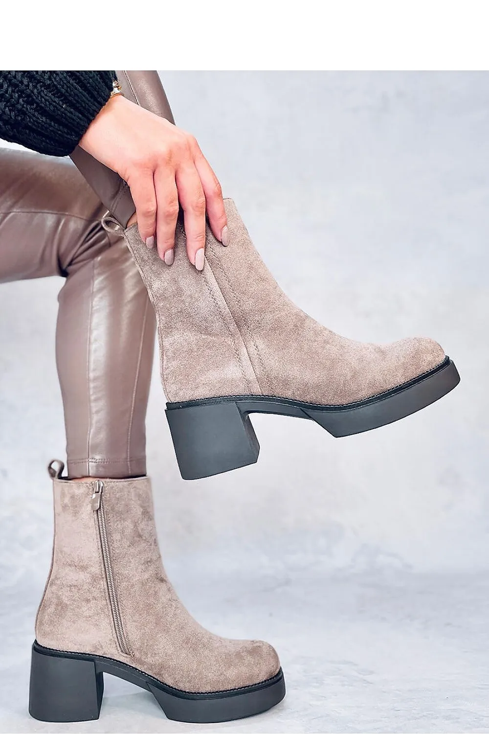 Heel boots