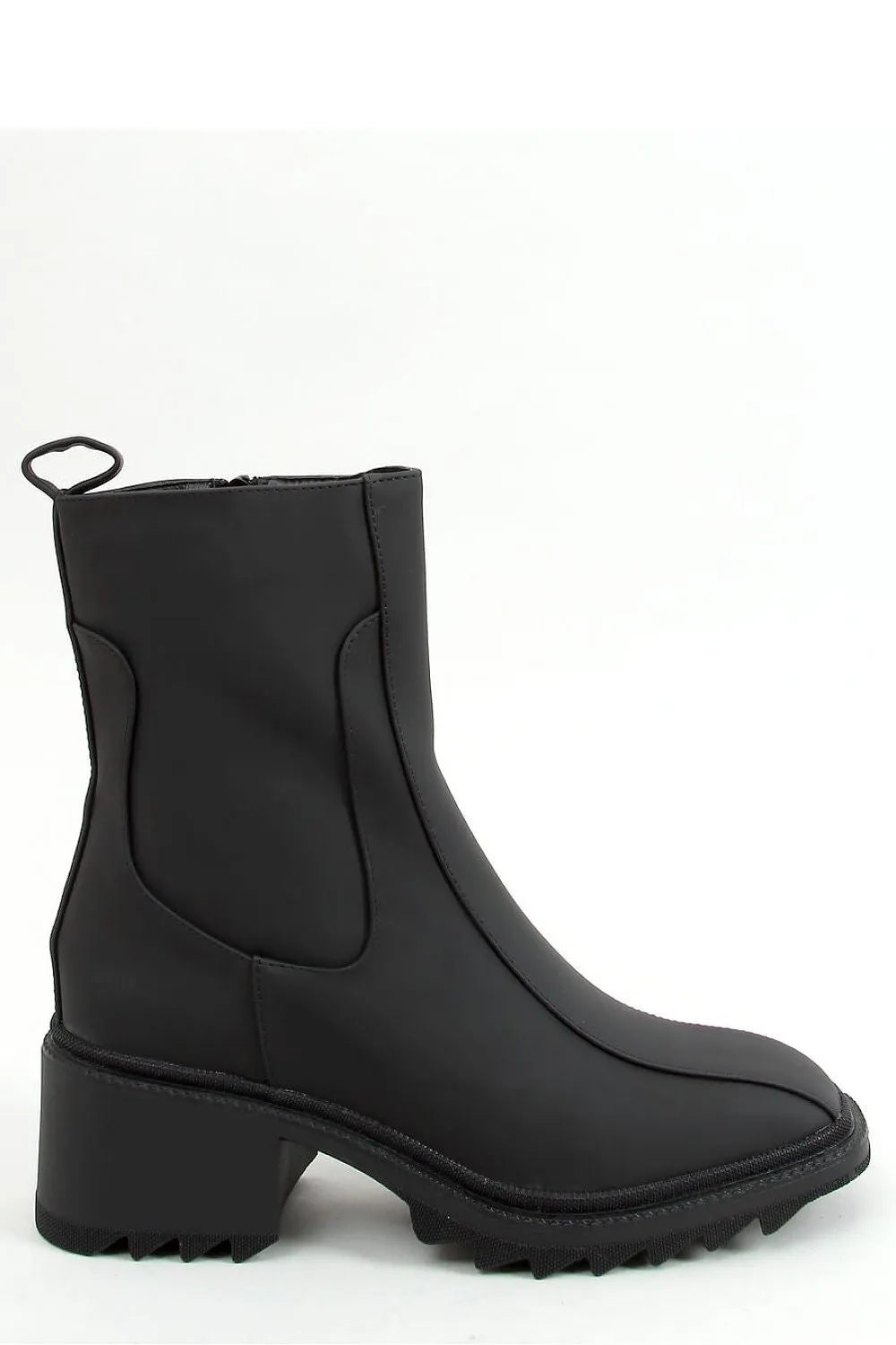 Heel boots