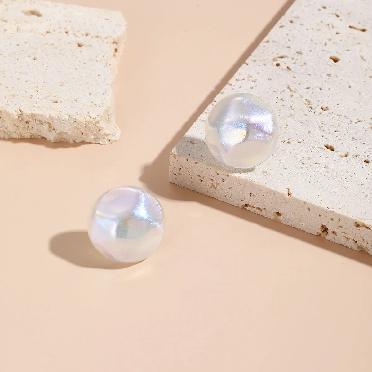 Iridescent Pearl & Silver-Plated Hammered Round Stud Earrings
