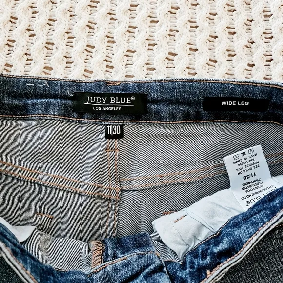 Judy Blue High Rise Vintage Wash Wide Leg Cropped Jeans Stretch Classic 11/30