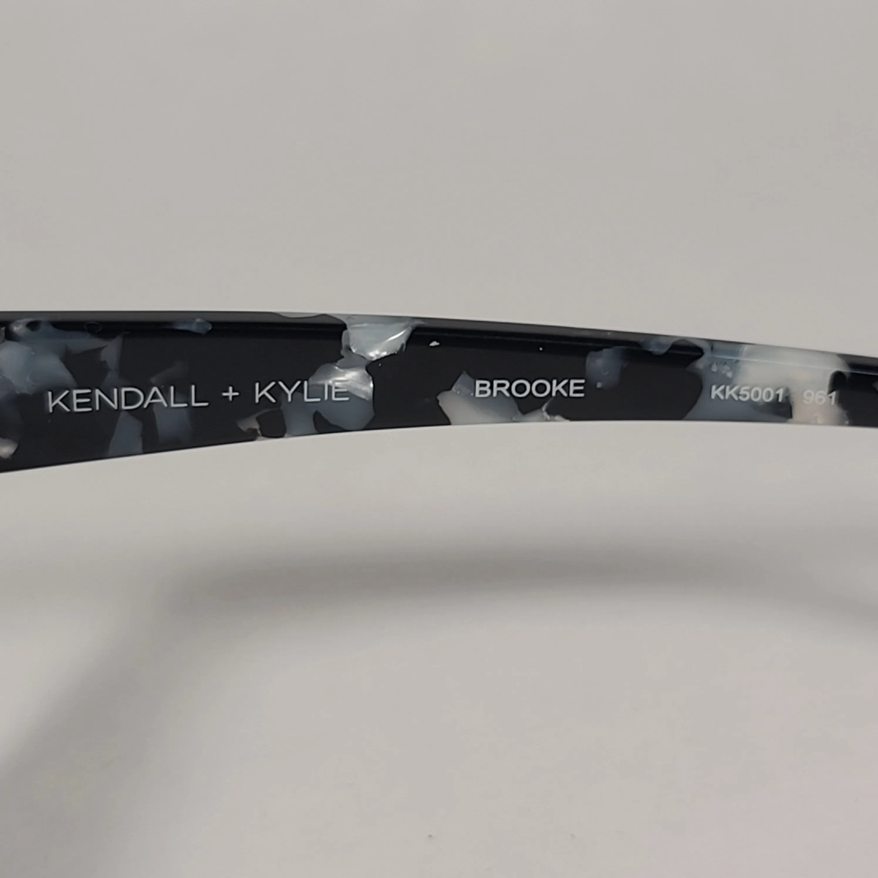Kendall   Kylie Brooke Cut Off Cat Eye Sunglasses Black Marble Silver Lens KK5001 961