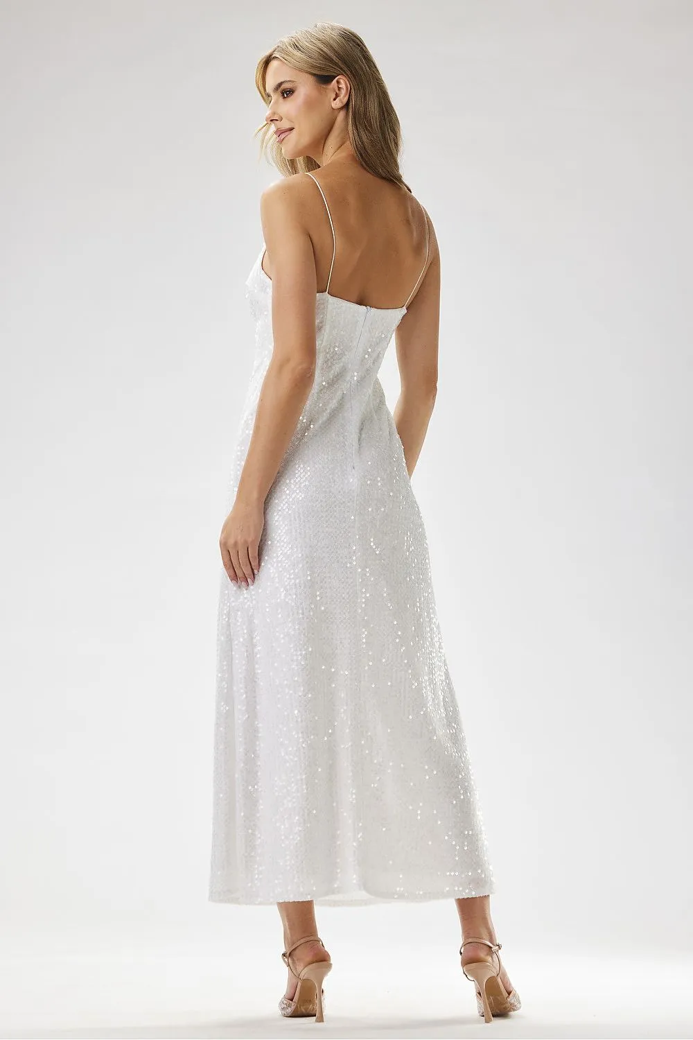 Long dress model 204259 awama