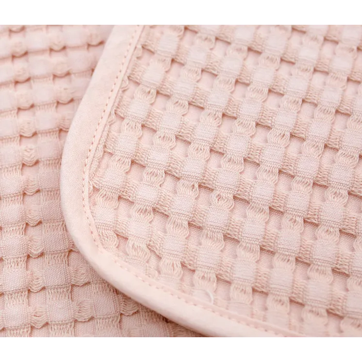 Lulujo Waffle Blanket – Ballet Slipper