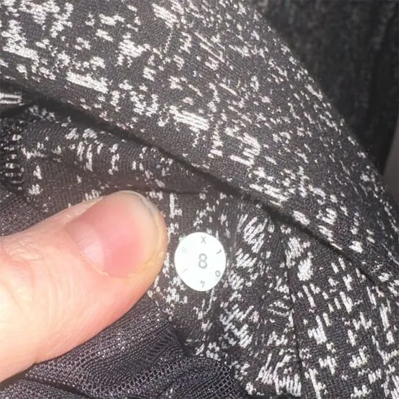 Lululemon Women's Define Jacket Size 8 Black Geometric Full Zip