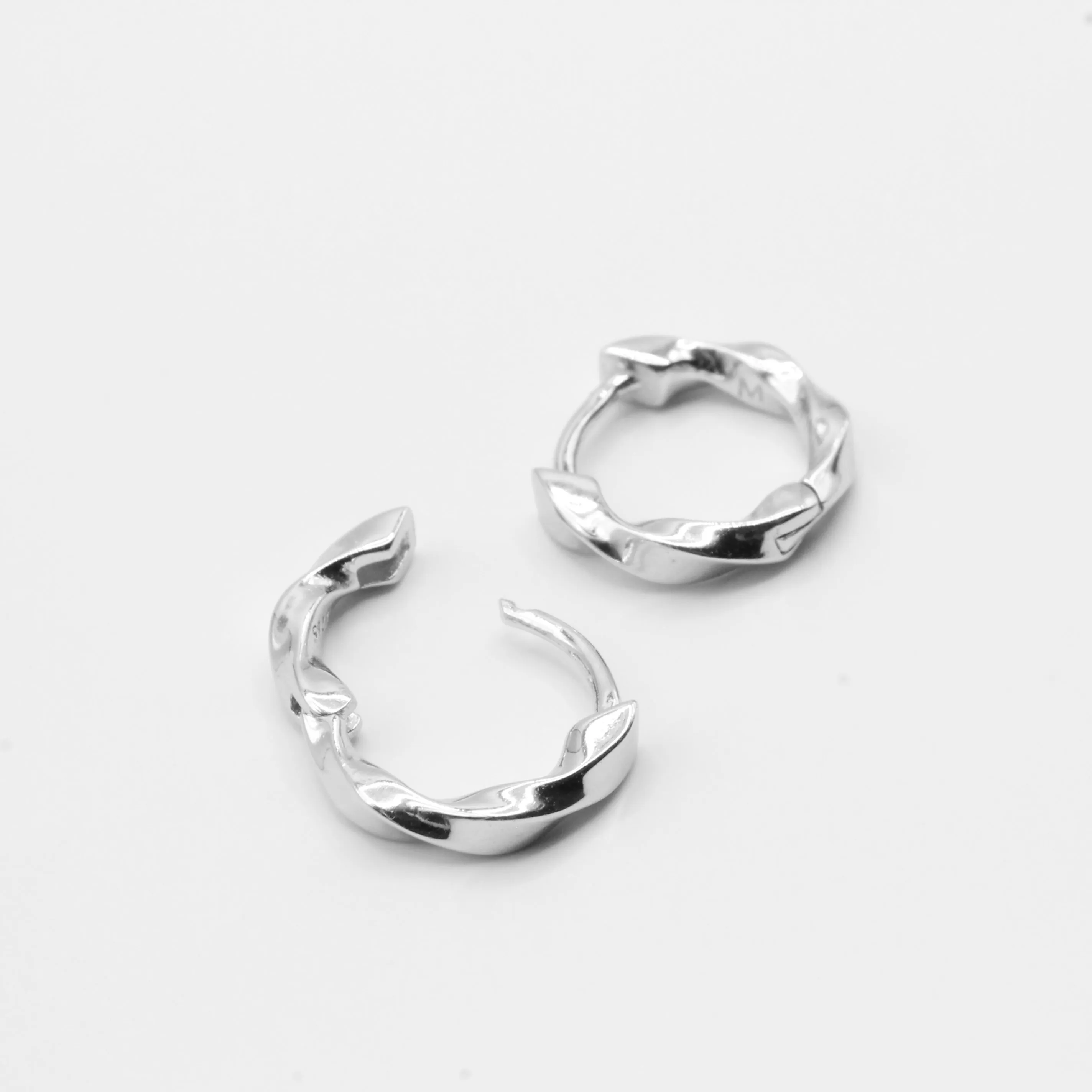 Mobius Hoops