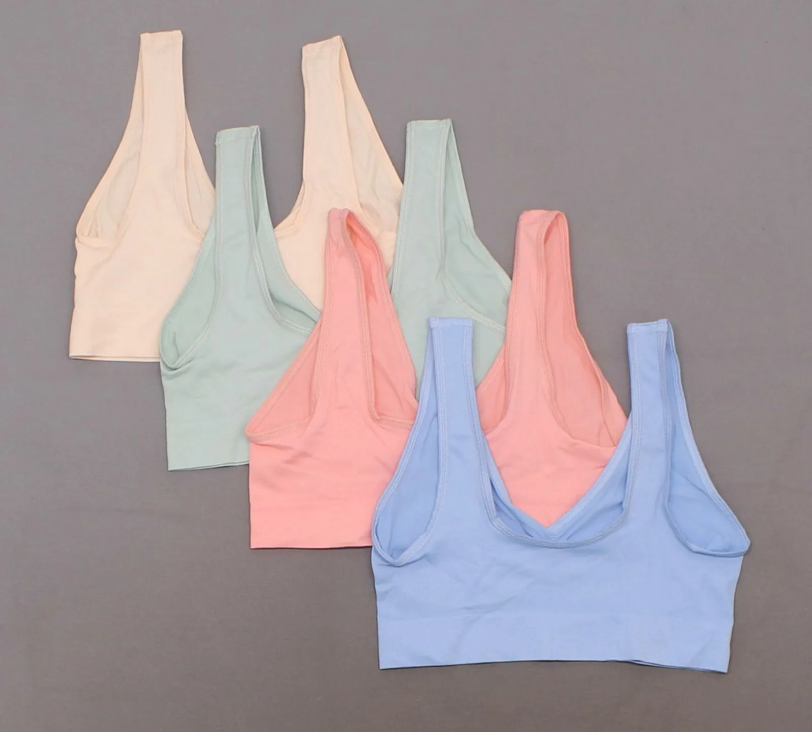 NEW Rhonda Shear Women's LOT OF 4 Seamless Ahh Bras. 700322-NEW Small