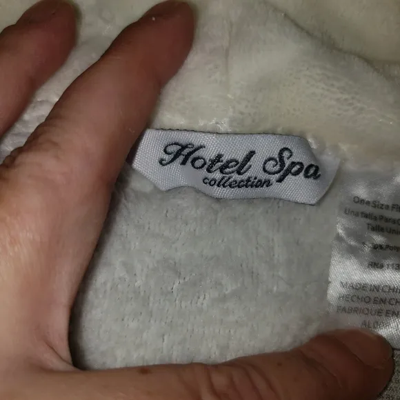 NWOT Hotel Spa Collection Luxury Feel Women's Robe