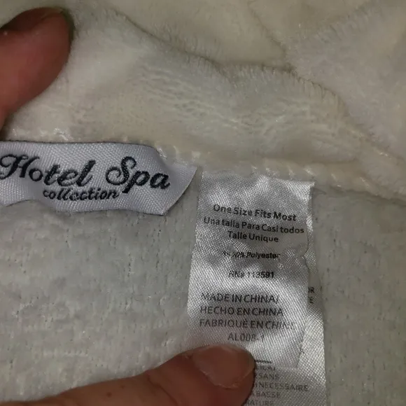 NWOT Hotel Spa Collection Luxury Feel Women's Robe