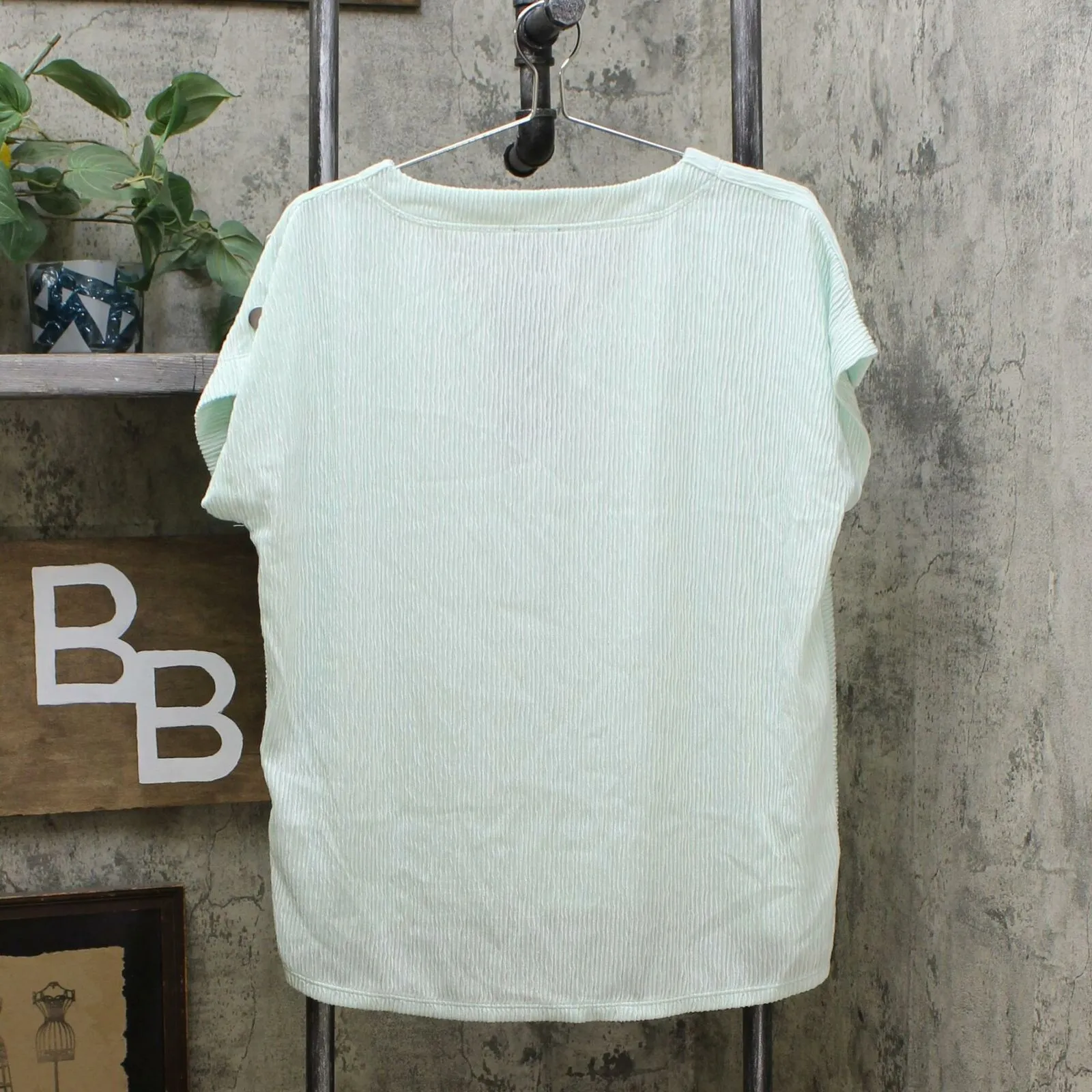 NWT Jones New York Women's V-Neck Textured Popover Top. 1400364 M