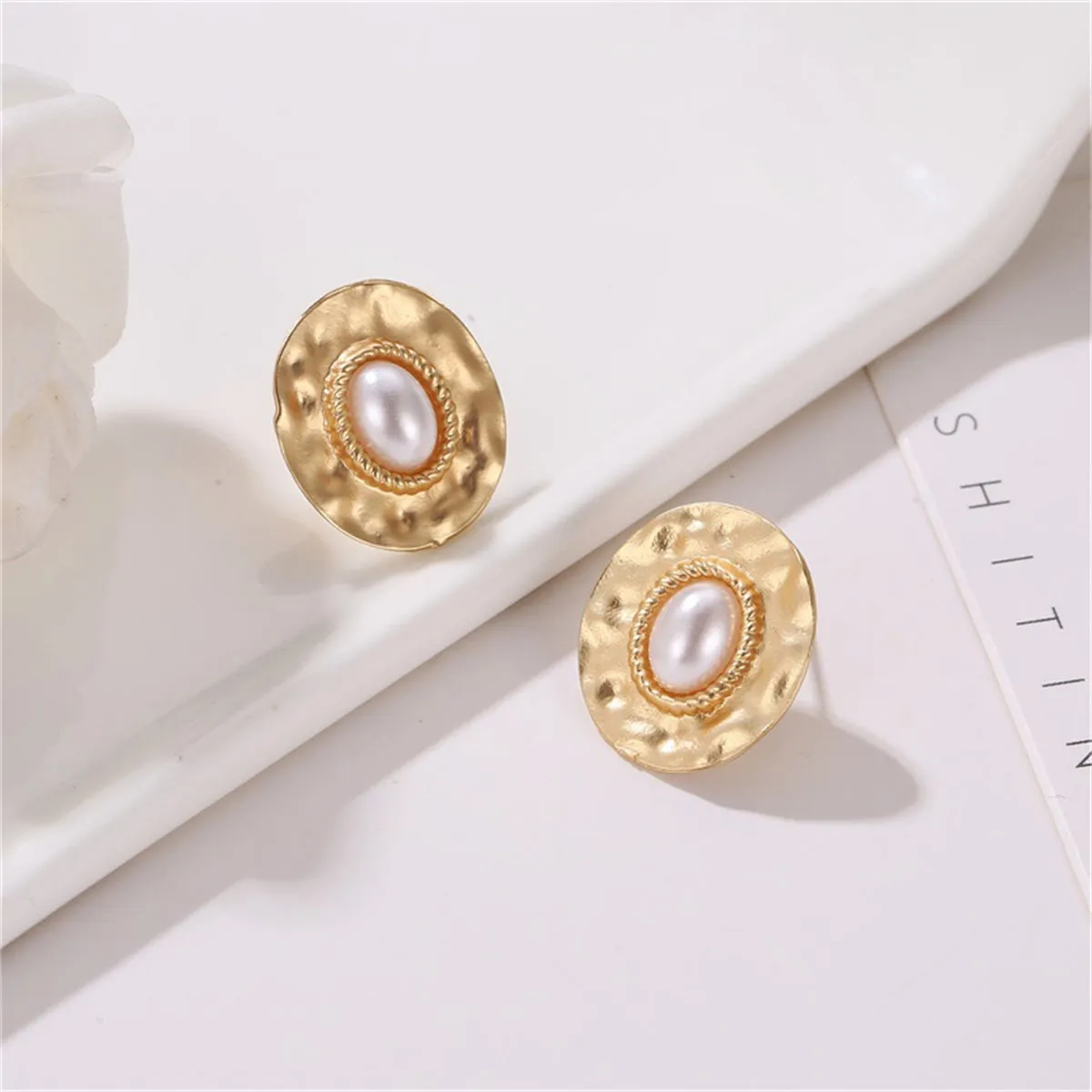 Pearl & 18K Gold-Plated Textured Oval Stud Earrings