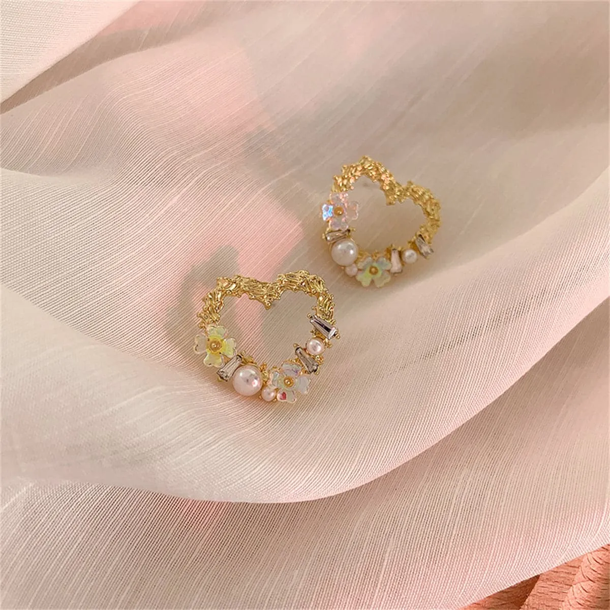 Pearl & Cubic Zirconia Openwork Floral Heart Stud Earrings