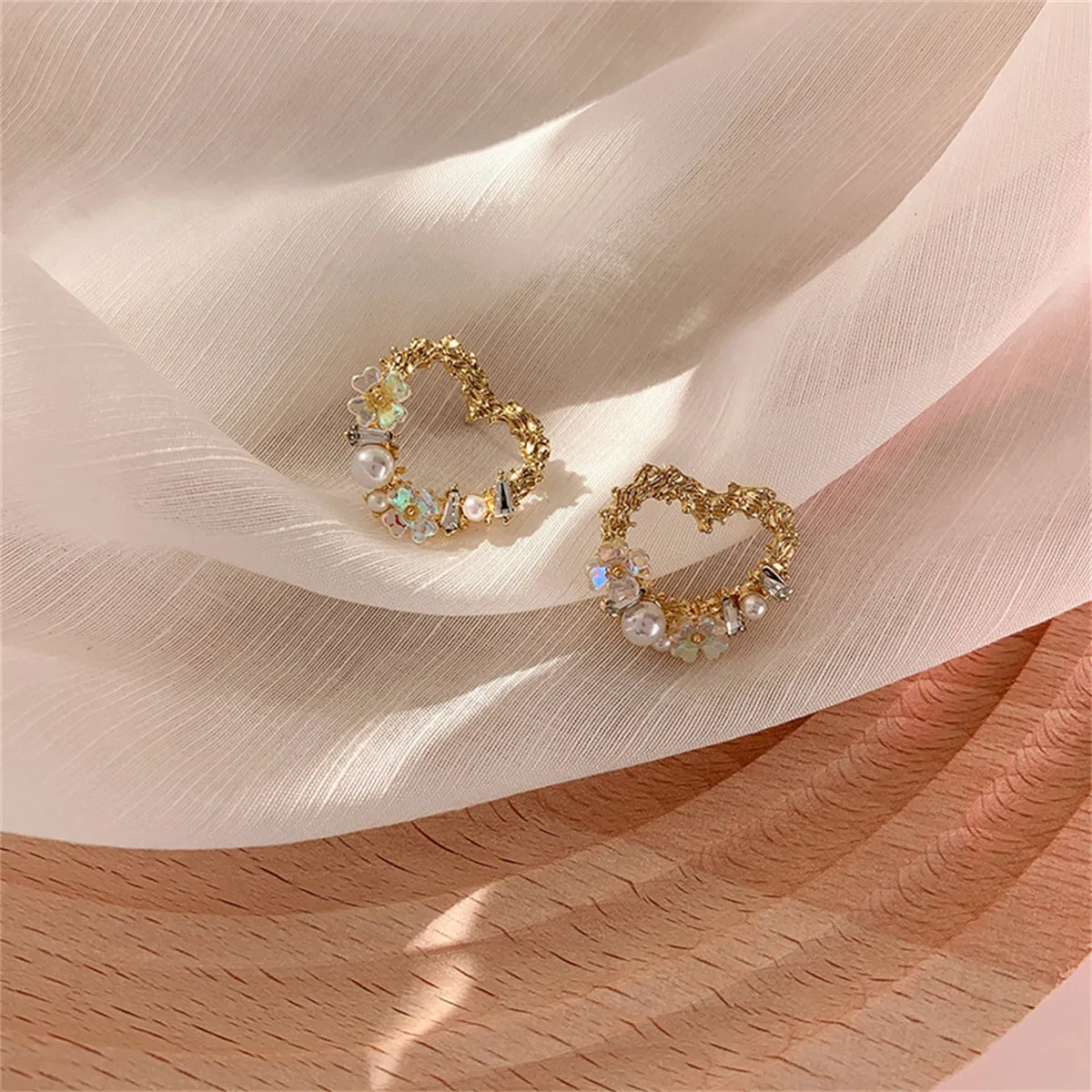 Pearl & Cubic Zirconia Openwork Floral Heart Stud Earrings