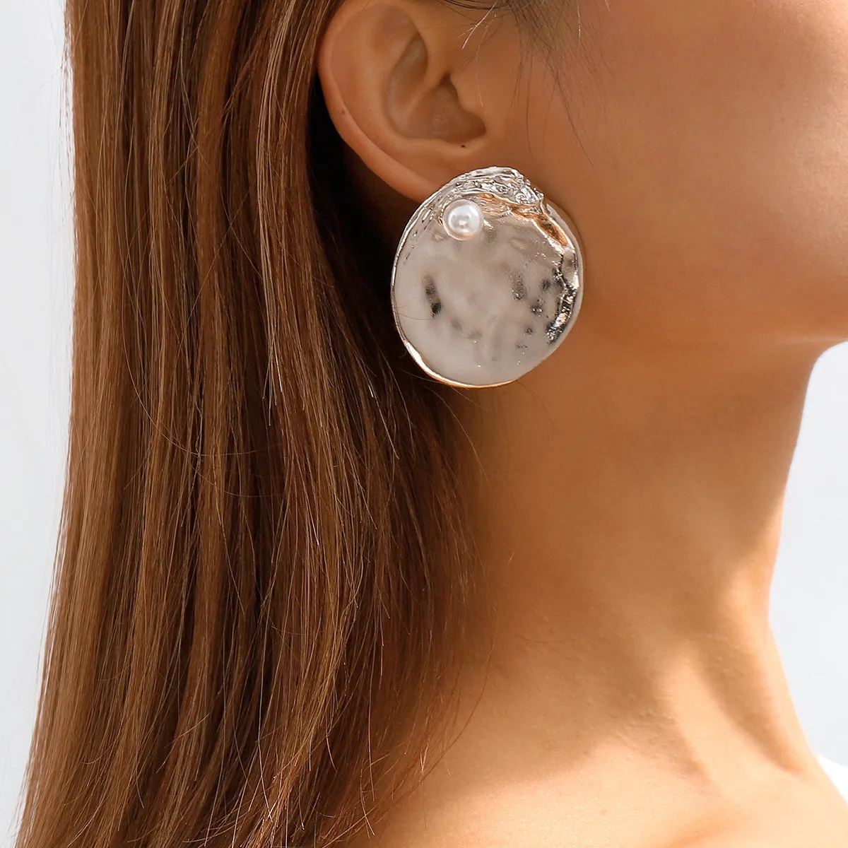 Pearl & Silver-Plated Textured Round Stud Earrings