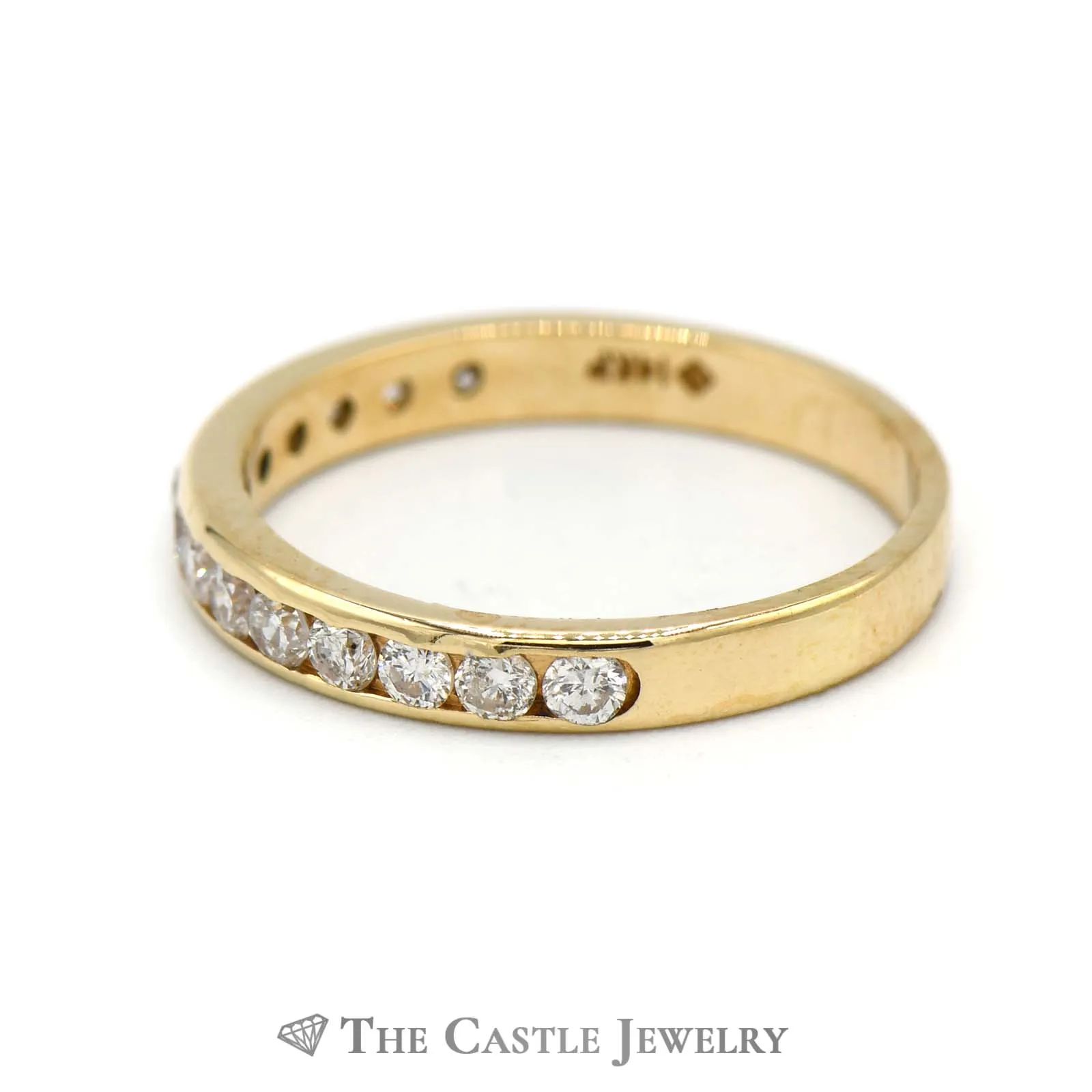 Round Brilliant Cut Diamond Wedding Band in 14K Yellow Gold