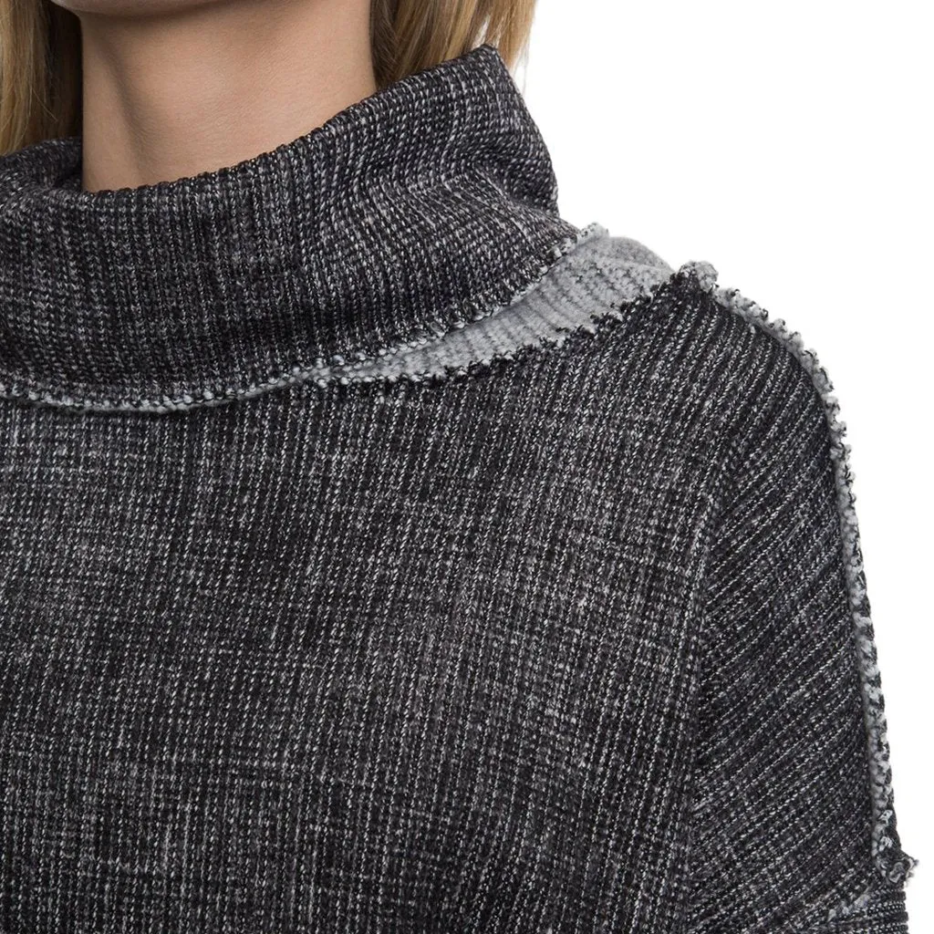 Soft Sierra Raw Seam Mock