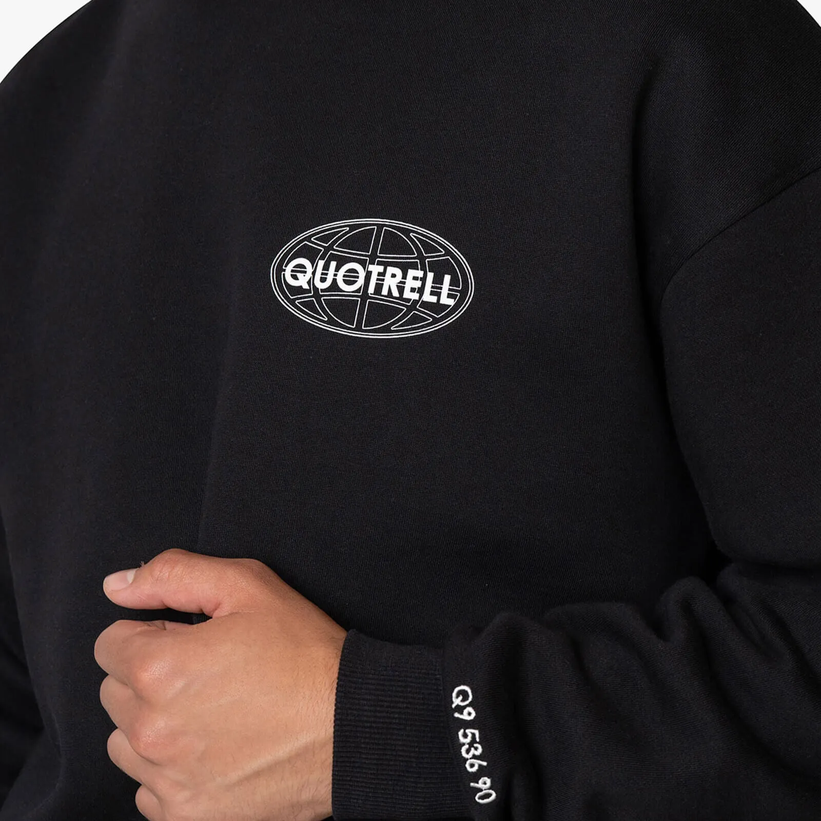 STRATIX CREWNECK | BLACK/WHITE