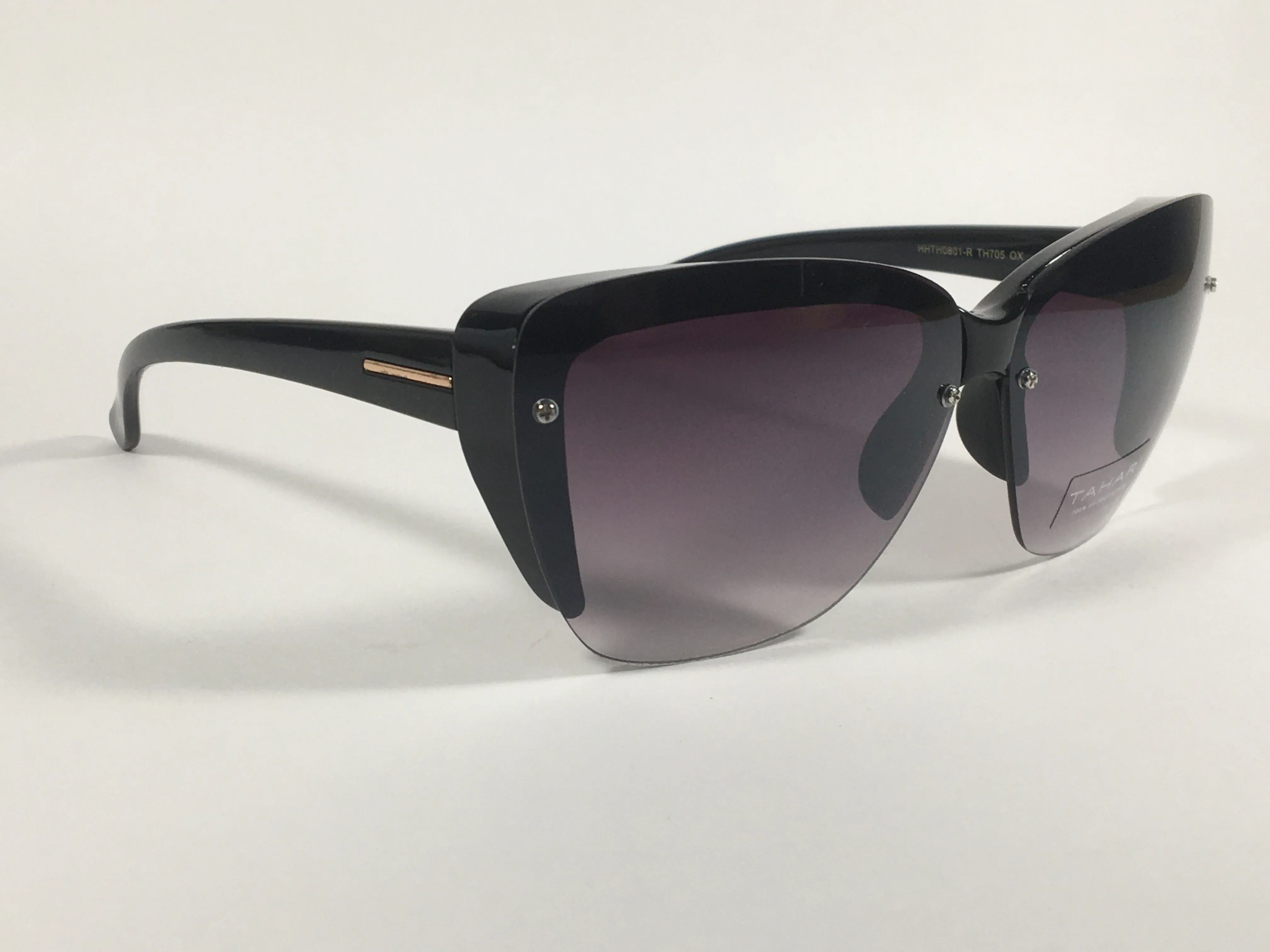Tahari Shield Cat Eye Sunglasses Black Frame Smoke Gray Gradient Lens TH705 OX