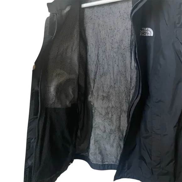 The North Face HyVent Black Rain Lightweight Jacket Black Size M
