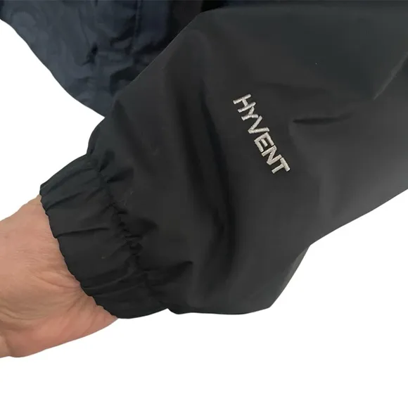 The North Face HyVent Black Rain Lightweight Jacket Black Size M