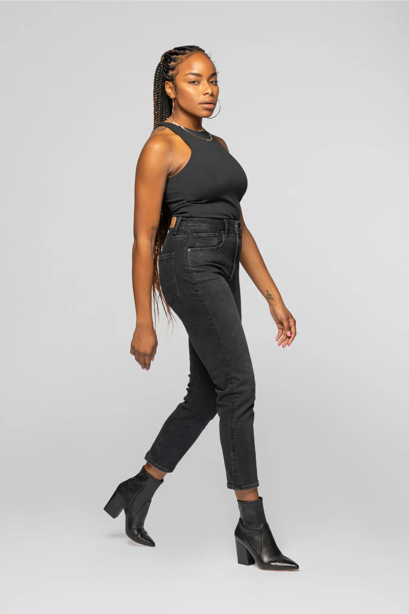 The Straight Crop - Moonlit Black