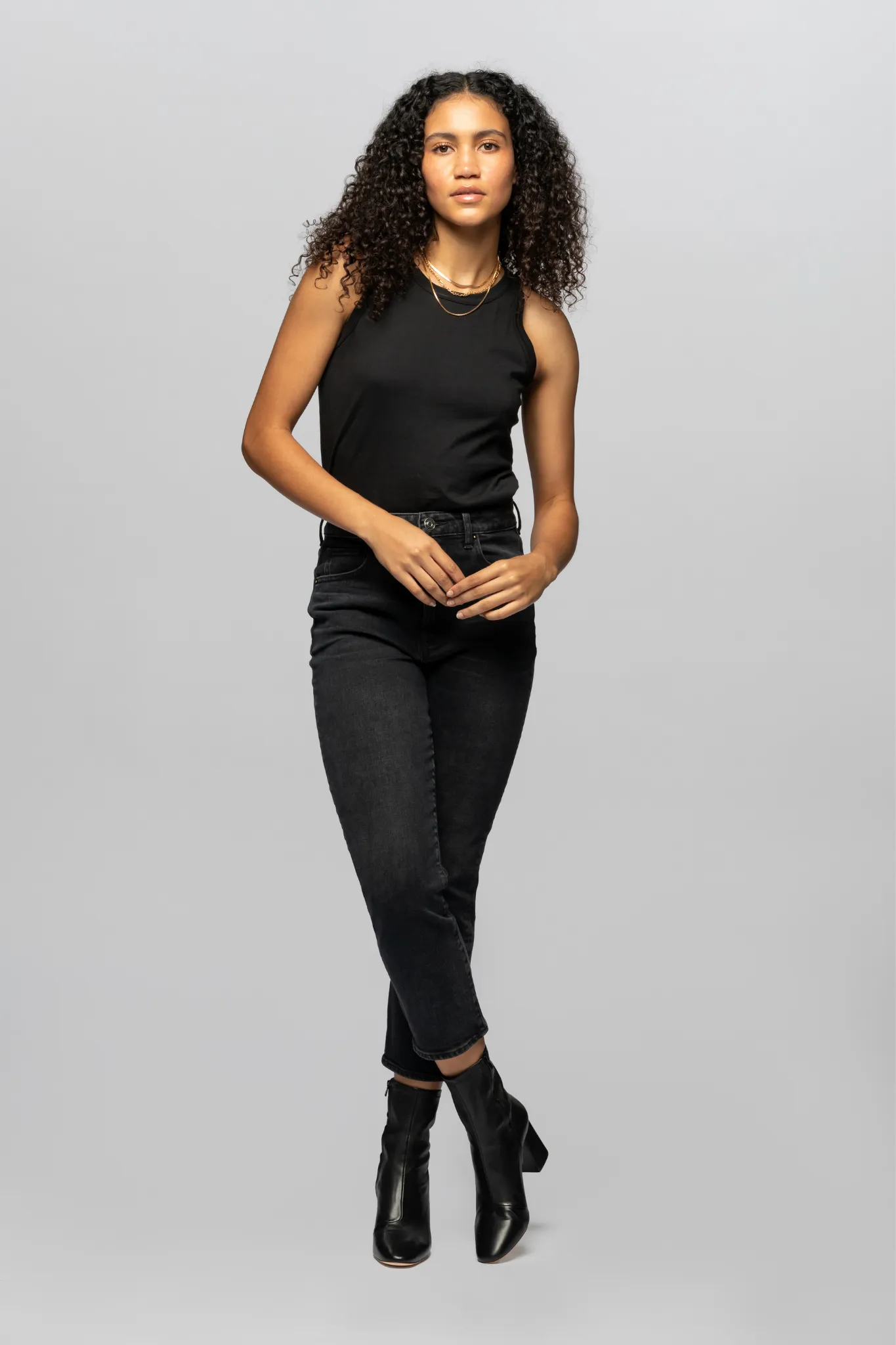 The Straight Crop - Moonlit Black
