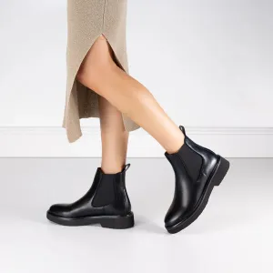 Thea Boots