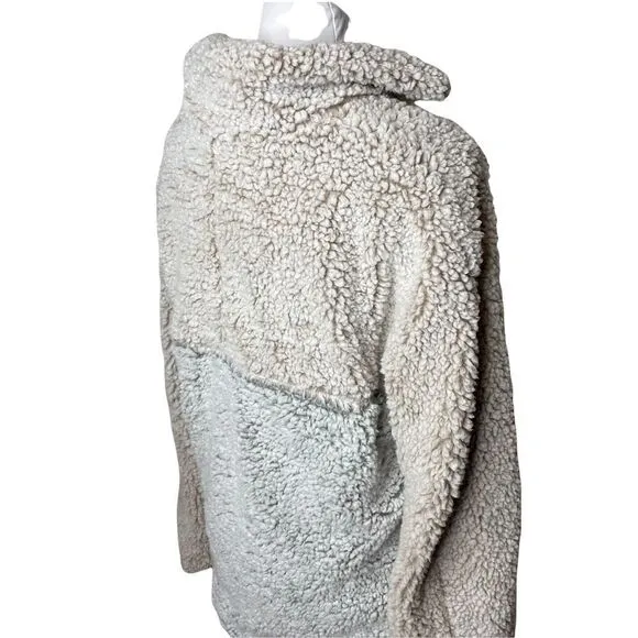 Thread &amp; Supply Sherpa Milky Way  pullover women's medium