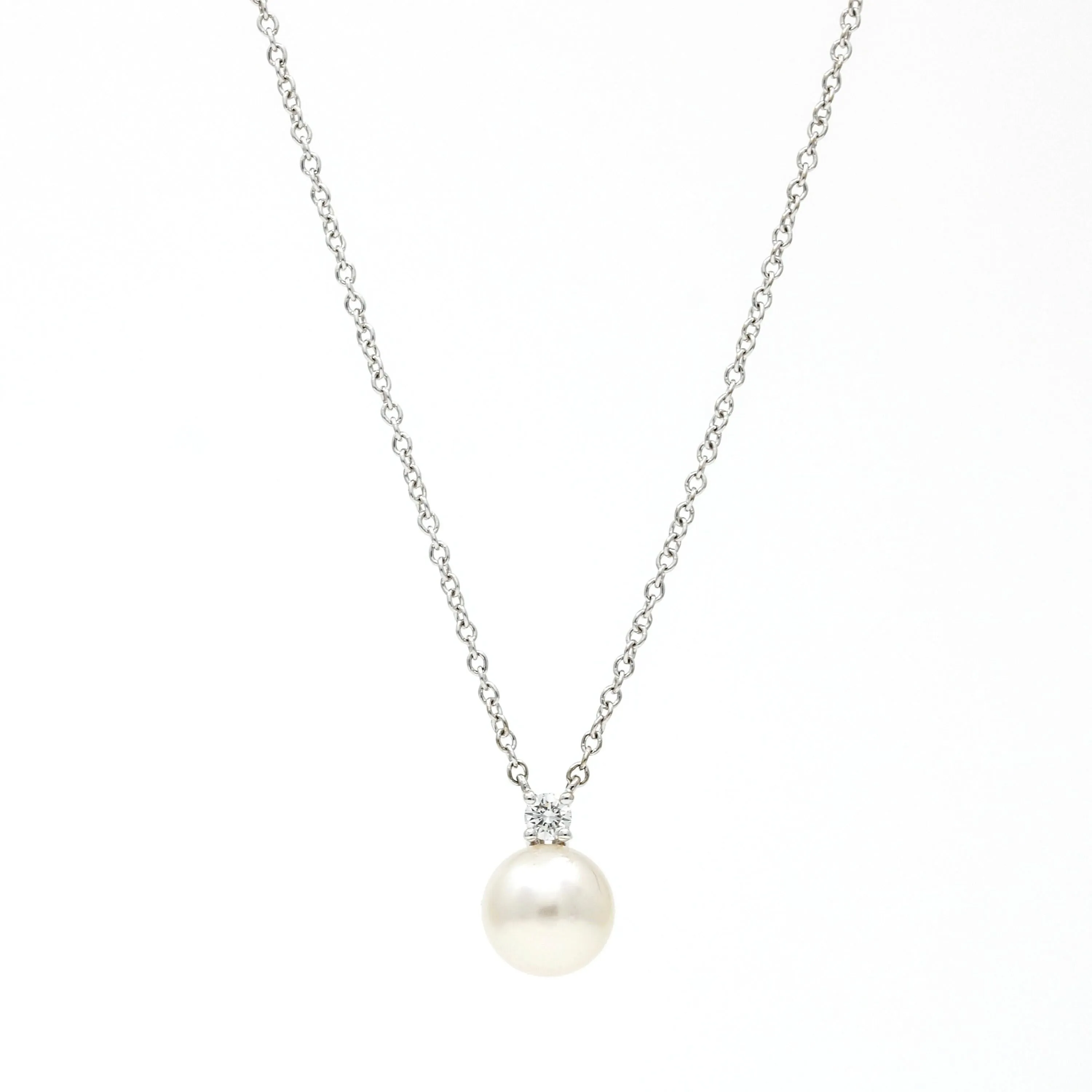 Tiffany & Co. Signature 7mm Akoya Pearl and Diamond Pendant Necklace in 18k Gold