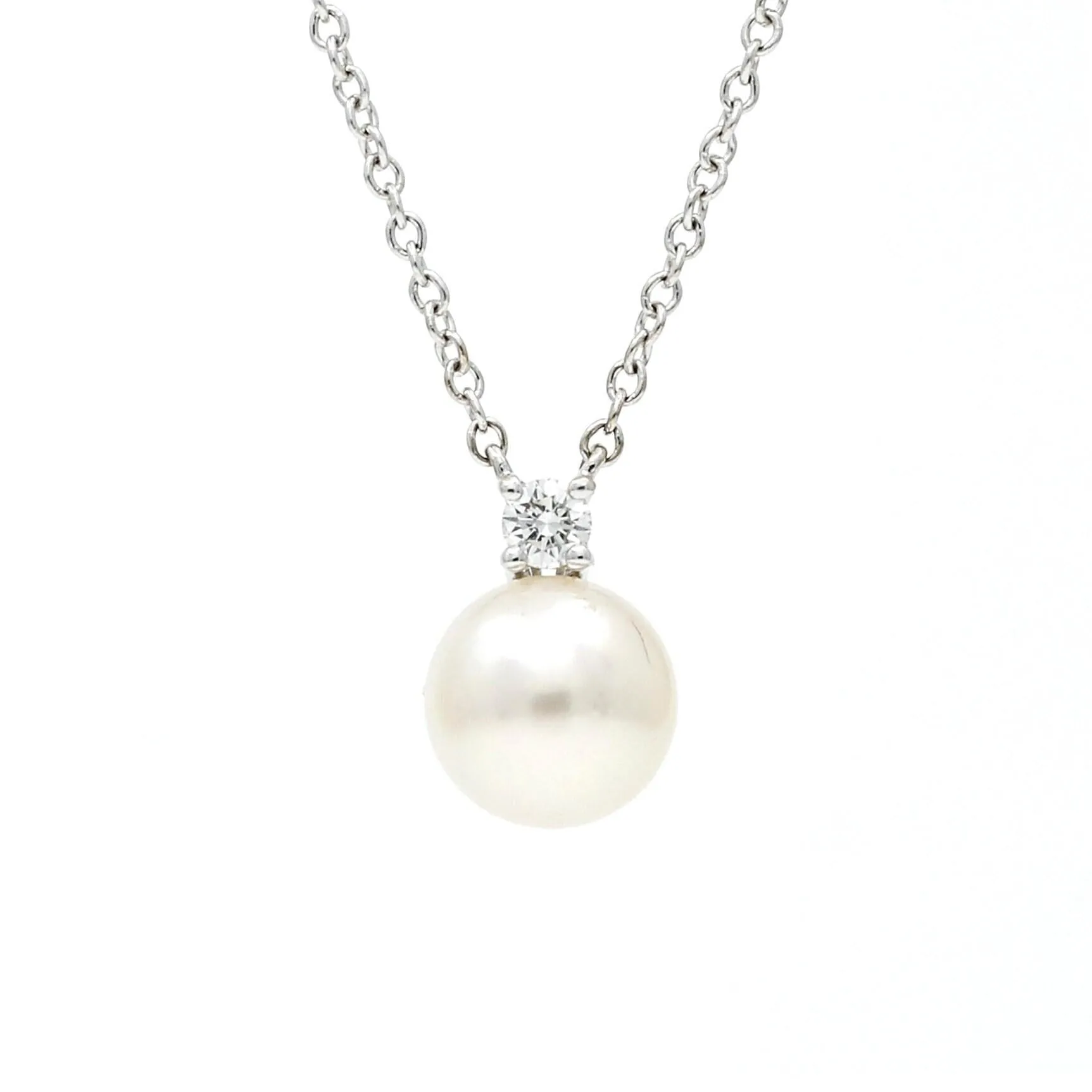Tiffany & Co. Signature 7mm Akoya Pearl and Diamond Pendant Necklace in 18k Gold
