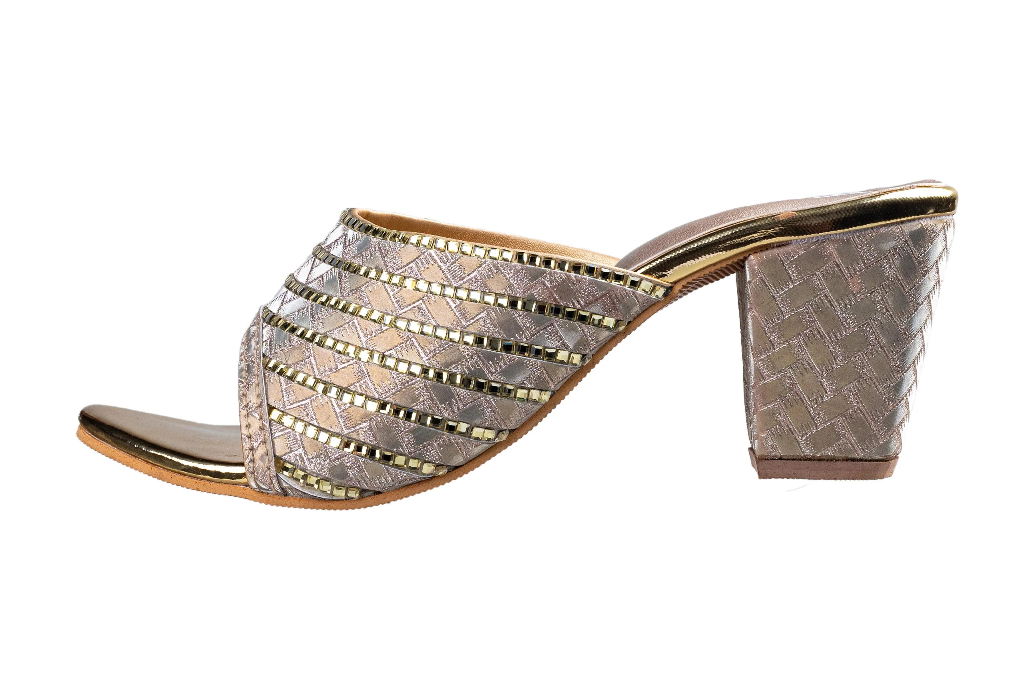 Titas Ladies Golden Wedding Chappal